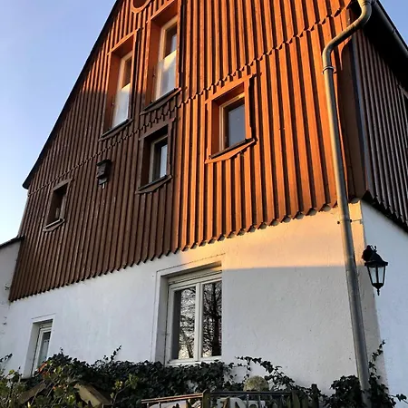Im Erzgebirge Dom wakacyjny