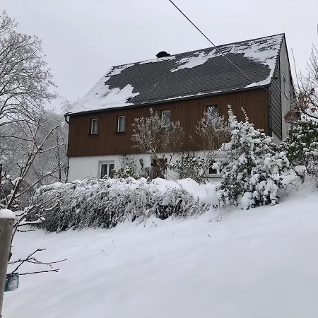 Im Erzgebirge Dom wakacyjny *